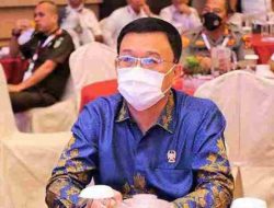 Pengerjaan Drainase Mengalami Longsor