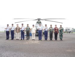 Menhan Prabowo Serahkan Delapan Unit Helikopter H225M dan Resmikan Full Flight Simulator H225M