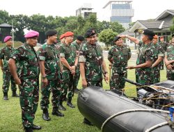 Panglima TNI Cek Kesiapan Pasukan Elit TNI AL di Cilandak
