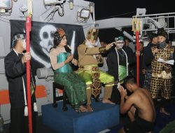Mandi Khatulistiwa Ala Prajurit Pengawal Samudera
