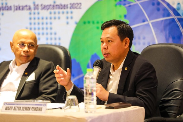 Sultan Menyayangkan Panelis Debat Pilpres Tak Mempersoalkan Periodesasi Jabatan Maksimal Ketum Parpol