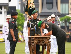 Panglima TNI Jenderal TNI Agus Subiyanto Serahkan Jabatan Kasad Kepada Jenderal TNI Maruli Simanjuntak