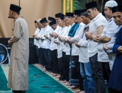 Salat Tarawih di Pendopo Rumah Dinas Wali Kota Medan, Al Ustad Berpesan Menjalani Puasa dengan Penuh Keimanan
