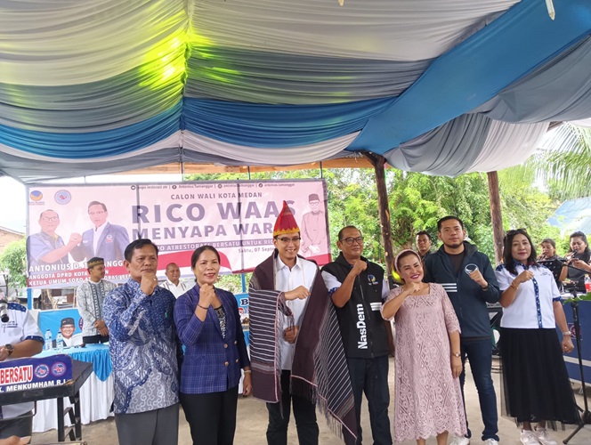 Ribuan Relawan Sopo ATRestorasi Bersatu Antusias Menyambut Kehadiran Rico Waas di Medan