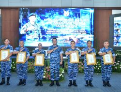 Apel Komandan Satuan Jajaran TNI Angkatan Udara 2024, Lanud Sultan Hasanuddin Terima Penghargaan Zona Integritas
