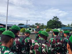 Bangun Komunikasi Dengan Anggota, Dandim 1710/Mimika Beri Jam Komandan Kepada Segenap Prajurit Dan PNS Kodim