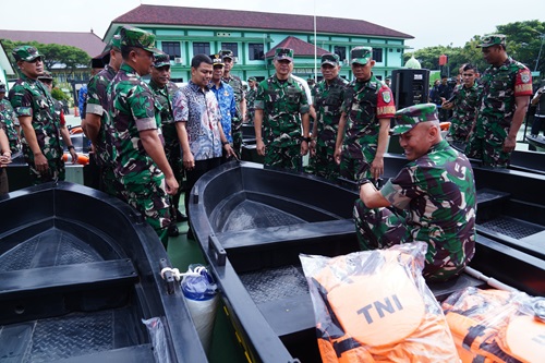 1001058878