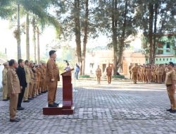 Perdana Setelah Dilantik, Bupati dan Wabup Pimpin Apel Gabugan, Vandiko: Tingkatkan Kreatifitas dan Gali Segala Potensi yang Ada