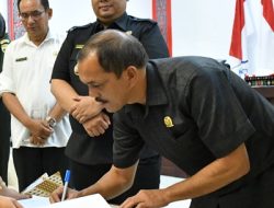 Bupati Samosir dan DPRD Sepakati Tiga Rancangan Perda Menjadi Peraturan Daerah