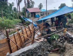 Buru Selatan Selalu Terjadi Hujan Deras Tapi Semangat Satgas TMMD 125 Kodim 1506/Namlea Tak Pernah Padam