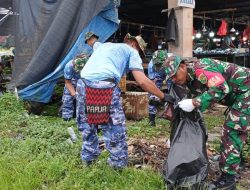 Jelang Peringatan HUT Ke-80 TNI Tahun 2025, Kodim 1710/Mimika bersama Satuan TNI-Polri dan Komponen Masyarakat Gelar Kegiatan Karya Bakti Pembersihan Lingkungan Pasar