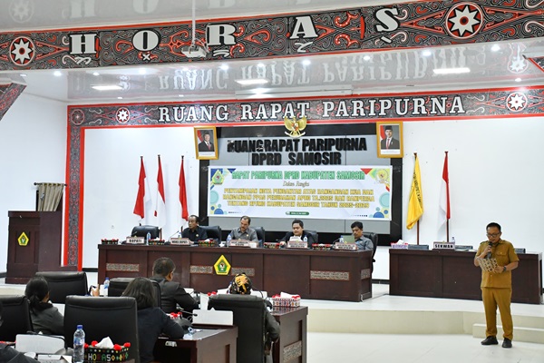 Pemkab Samosir Ajukan Rancangan KUA-PPAS P-APBD 2025 dan RPJMD, Disampaikan Langsung oleh Wabup
