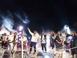 Penutupan Festival Rumahela 2025, Bupati Samosir Serukan Generasi Muda untuk Menjaga Warisan Budaya Batak