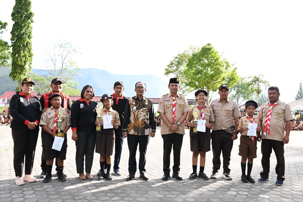 Wabup Samosir Dorong Pramuka untuk Kembangkan Sikap Tangguh serta Menjunjung Nilai Budaya