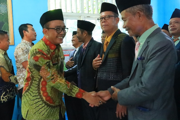 Sebanyak 132 Anggota BPD Pangururan Dikukuhkan oleh Wakil Bupati Samosir dan Resmi untuk Perpanjang Masa Jabatan
