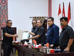 IMG-20260120-WA0019.jpg Pemkab dan DPRD Samosir Sepakati Program Pembentukan Peraturan Daerah Tahun 2026