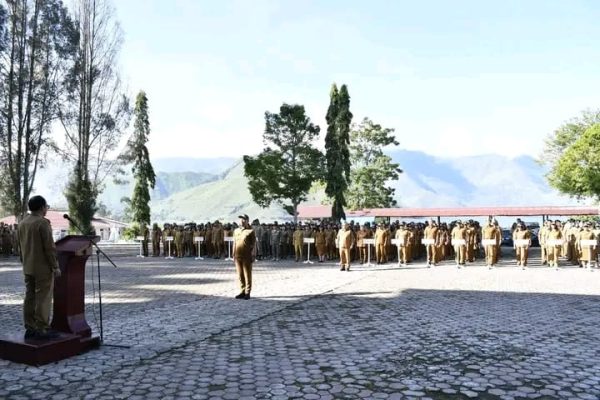 Wabup Samosir Ariston Tua Sidauruk Tingkatkan Kinerja dan Kerja Sama untuk Samosir Unggul Menuju Samosir Unggul, Wabup Ariston Tua Sidauruk Minta Aparatur Perkuat Kerja Sama