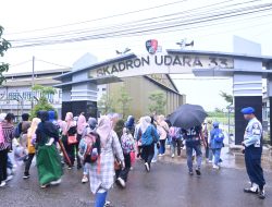 Mengenal Dunia Dirgantara, Ratusan Pelajar Makassar Kunjungi Lanud Sultan Hasanuddin