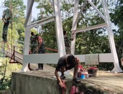 TNI AD Rampungkan Perehapan Jembatan Gantung Desa Empus, Bukti Nyata Pengabdian untuk Rakyat