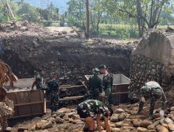 TNI AD Bangun Jembatan Gantung di Bonjol Pasaman, Percepat Pemulihan Akses Warga Pascabencana