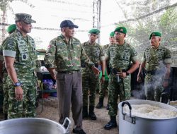 Pastikan Kesiapan Satuan, Wapang TNI Mendampingi Menhan RI Tinjau Yonif TP 848/SPC di Lampung