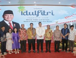 Bupati Samosir Bersama Wabup Hadiri Open House Gubsu dan Wagubsu, Perkuat Sinergitas dengan Pemerintah Provinsi di Hari Raya Idul Fitri 1447 H Bupati Samosir Bersama Wabup Hadiri Open House Gubsu dan Wagubsu, Perkuat Sinergitas dengan Pemerintah Provinsi di Hari Raya Idul Fitri 1447 H
