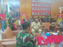 Enam Warga Diserahkan Kepada Perwakilan Keluarga, Kodim 1710/Mimika Tegaskan Proses Sesuai Prosedur Hukum