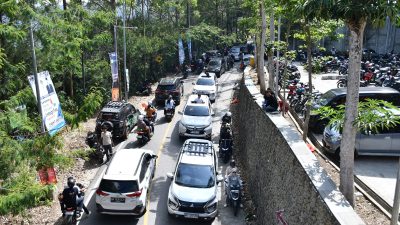 IMG-20260324-WA00371.jpg Libur Panjang Berbuah Manis, Sektor Pariwisata Sumbang PAD Rp2,26 Miliar untuk Kabupaten Samosir