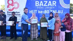 Semarakkan HUT ke-80, TNI AU Wilayah Makassar Gelar Bazar Murah