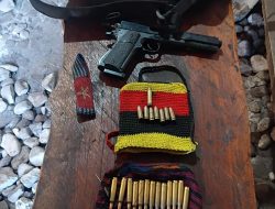 Tim Patroli Pengintaian Koops TNI Habema Berhasil Mengamankan Senjata Api Campuran di Distrik Wame