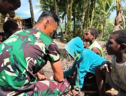 Satgas TMMD Kodim 1710/Mimika Tanamkan Kepedulian Lingkungan Lewat Penanaman Mangrove Bersama Anak-Anak
