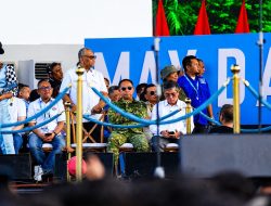 Panglima TNI Dampingi Presiden RI Hadiri  Hari Buruh Internasional